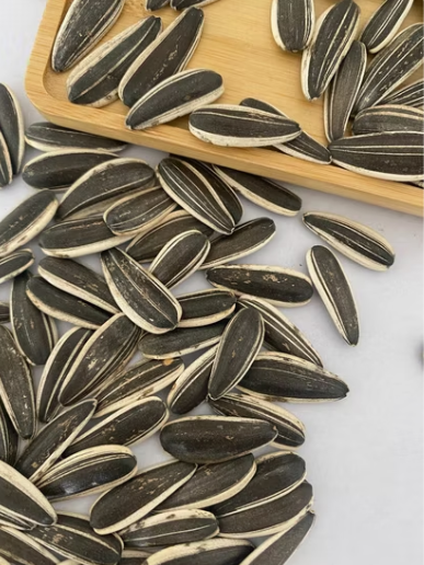 Оптовая поставка кормовых семечек подсолнечника 361 с индивидуальной частной маркировкой для птиц 11 5 Подсолнечные семечки