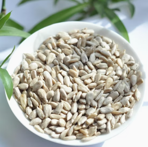 Высококачественные семечки подсолнечника из Внутренней Монголии, оптовая продажа: китайские чёрные очищенные ядра подсолнечника, сушёные, сорта 361 / T6 / 363 / T5 22 120 Подсолнечные семечки