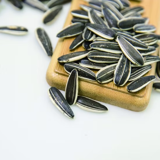 Крупные полосатые сырые семечки подсолнечника 601 нового урожая 2025 года с тонкой шелухой 22 57 Подсолнечные семечки