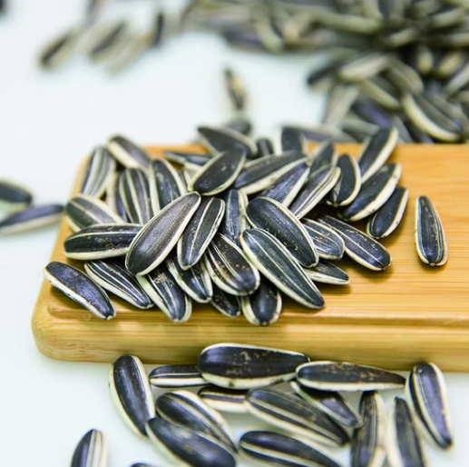 Китайские недорогие очищенные семечки подсолнечника 601 нового урожая 2025 года 44 48 Подсолнечные семечки