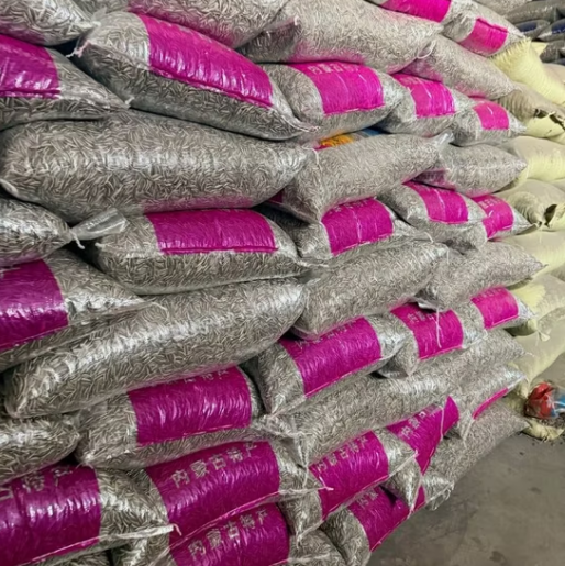 Старые запасы 2024 года, плесень 3%, всего 10 контейнеров, тип 361, размер 210–220 55 118 Подсолнечные семечки