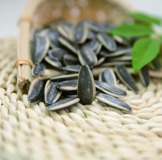 Сертифицированный по BRC китайский завод продаёт семечки подсолнечника T6 оптом 55 71 Подсолнечные семечки