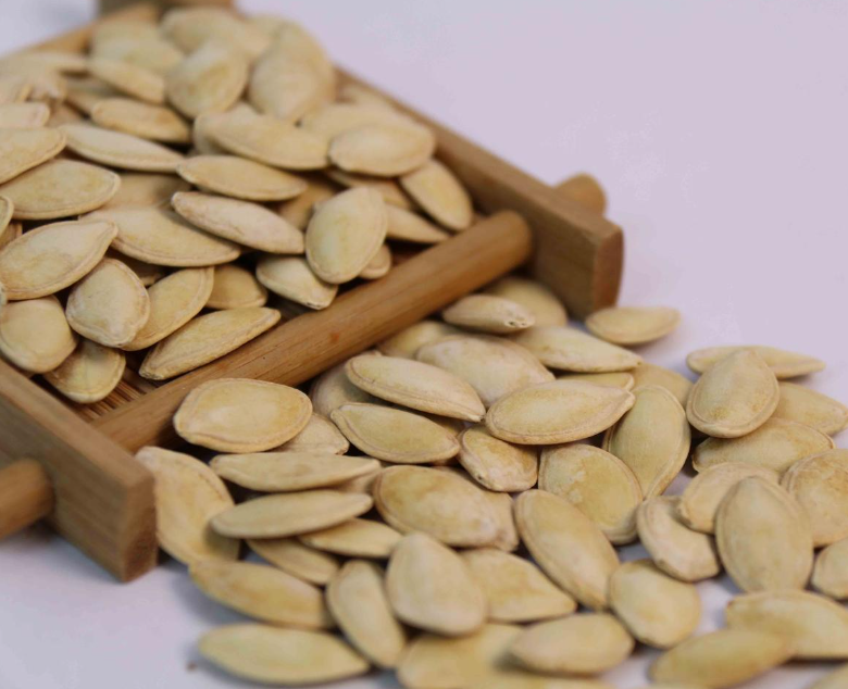 Кому нельзя есть тыквенные семечки: польза и противопоказания тыквенных семечек 666 Новости